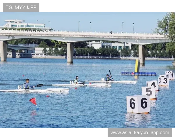 国际皮划艇海岸巡回赛：沿海城市打卡式赛事吸睛，皮划艇大赛